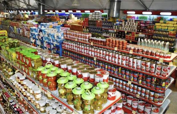 خیر ماکویی درماه مبارک رمضان مبلغی بالغ بر۷۰میلیاردتومان را وقف خرید کالای اساسی برای نيازمندان کرد.