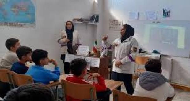 برگزاری کارگاه آموزشی ویژه دانش‌آموزان مدرسه ابتدایی سهند چهاربرج توسط اورژانس اجتماعی میاندوآب
