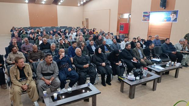مدیرکل امور روستایی و شوراهای استانداری آذربایجان‌غربی در سفر به شهرستان بوکان با دهیاران بخش‌های سیمینه و مرکزی دیدار و گفت‌وگو کرد. در این نشست، موضوعات مرتبط با توسعه روستاها، تقویت تعامل میان دهیاران و شوراها و ارتقای خدمات‌رسانی مورد بررسی قرار گرفت.