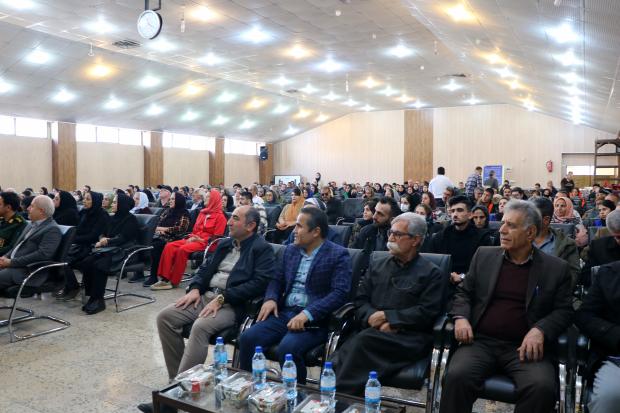 معلولیت «ناتوانی» نیست، بلکه گاه آینه‌ای‌ست که ناتوانی جامعه در فراهم ساختن فرصت‌های برابر را آشکار می‌کند. 