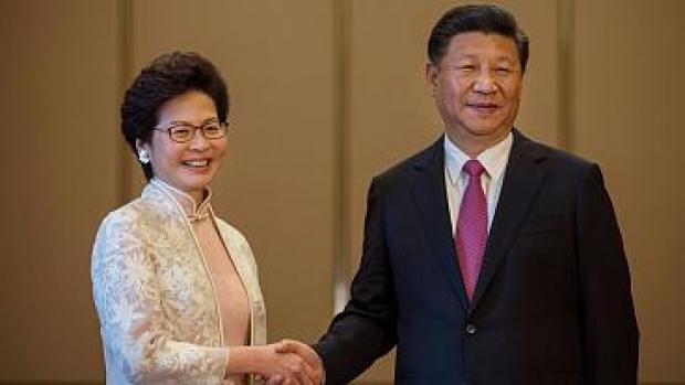 مراسم تحلیف رییس جدید اجرایی در بیستمین سالگرد بازگشت هنگ کنگ به چین