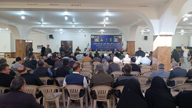 سومین نشست محله‌محور شهرستان بوکان با حضور مدیران استانی و شهرستانی در مسجد جامع امیرآباد برگزار شد؛ نشستی میدانی که با هدف بررسی مشکلات محلات و روستاها، تسریع پروژه‌های زیرساختی و تقویت مشارکت مردمی انجام گرفت.