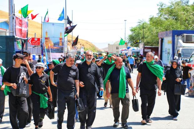 پایانه مرزی تمرچین امروز نیز با افزایش چشمگیر تردد زائرین اربعین حسینی، میزبان عاشقانی بود که با شوق و دلدادگی راهی سرزمین کربلا شده‌اند