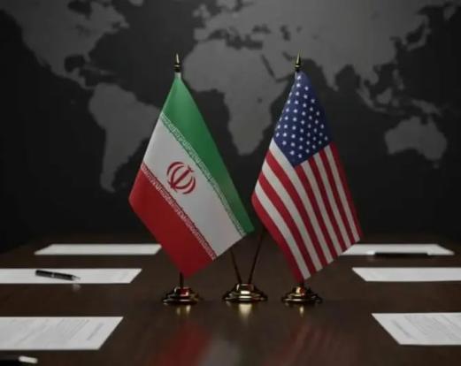 در دیپلماسی مدرن، هیچ صندلی‌ای تصادفی چیده نمی‌شود و هیچ شهری صرفاً یک «مکان» نیست. جابه‌جایی محل مذاکرات ایران و آمریکا از استانبول و رم به مسقط، اگرچه در ظاهر تغییر لوکیشن است، اما در واقع بازتعریف زمین بازی است؛ اقدامی حساب‌شده که نشان می‌دهد تهران، پیش از ورود به متن توافق، در حال مذاکره بر سر «چارچوب قدرت» است.