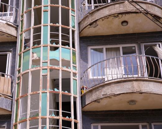 خانواده های آسیب دیده از جنگ در خانه های بوم گردی کردستان اسکان داده شدند