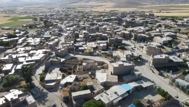 ینگیجه بوکان؛ روستایی ۱۵ هزار نفری در سایه محرومیت‌های فراموش‌شده |  کمبود آب، نبود دبیرستان، فقدان فضای سبز و تراکم بالای دانش‌آموزان؛ مطالبات انباشته بزرگ‌ترین روستای منطقه
