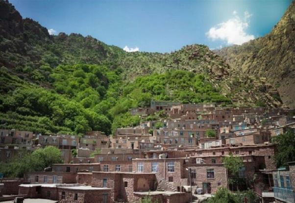 بیش از ۹۲ درصد روستاهای سروآباد به شبکه ملی اطلاعات متصل است