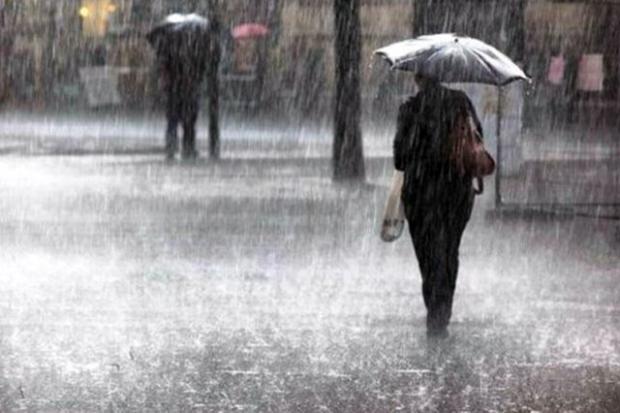 رییس مرکز ملی پیش‌بینی و مدیریت بحران مخاطرات وضع هوای سازمان هواشناسی از تداوم بارش باران تا چهارشنبه در نقاط مختلف کشور همچنین وزش باد شدید و خیزش گرد و خاک در شرق ایران خبر داد. 