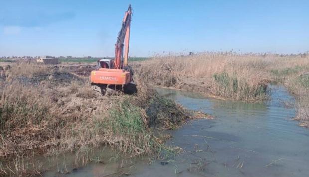 «احمد السالم» ریاست مشترک هیئت کشاورزی و آبیاری مجلس مدنی دیرالزور اظهار داشت که کاهش سطح آب رود فرات کار انجمن‌های کشاورزی منطقه را مختل کرده است.