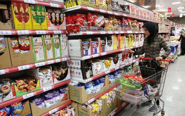 ذخایر کالاهای اساسی در کردستان کامل است و هیچ کمبودی وجود ندارد