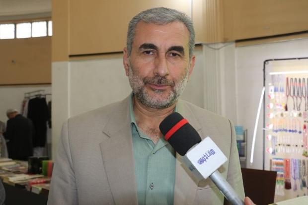 نمایشگاه علوم قرآنی بوکان امسال تنها یک رویداد مذهبی ساده نیست؛ بلکه به گفته مدیرکل فرهنگ و ارشاد اسلامی استان آذربایجان‌غربی، مجموعه‌ای از هنر، فرهنگ، اندیشه و مفاهیم قرآنی است که در قالبی نوآورانه کنار هم قرار گرفته‌اند تا مخاطب امروز را بیش از گذشته با پیام‌های عمیق قرآن پیوند دهند.